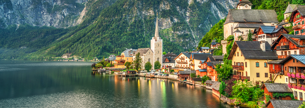 austria-hallstatt-church-view-lake-panorama
